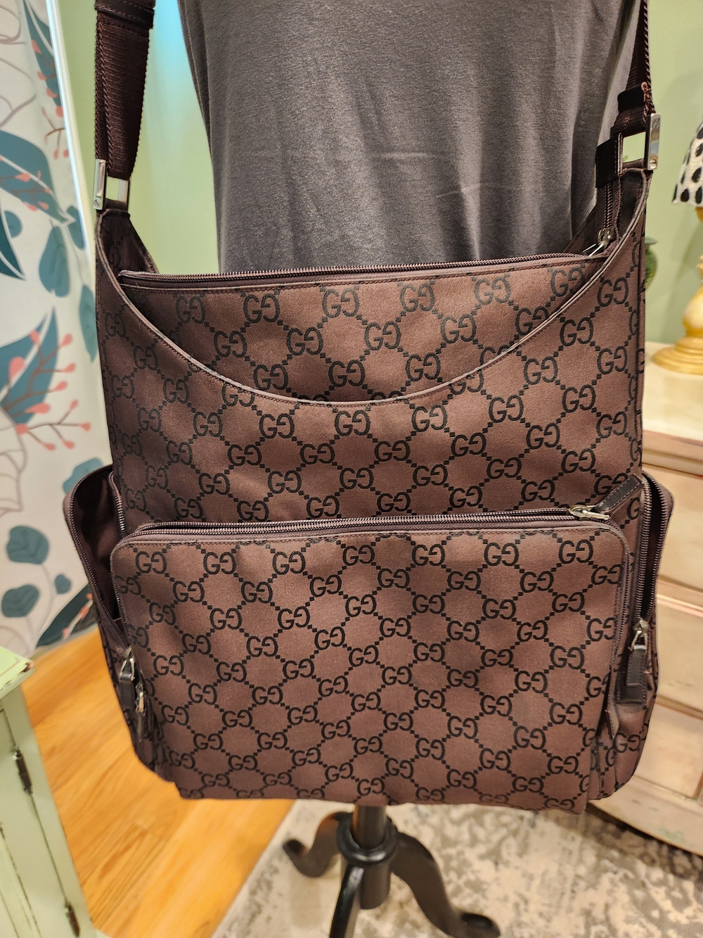 Gucci Brown GG Supreme Messenger Bag with Front Zip Pocket